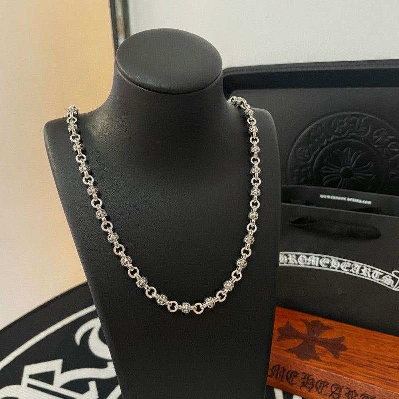 Ch*0me He**ts necklaces